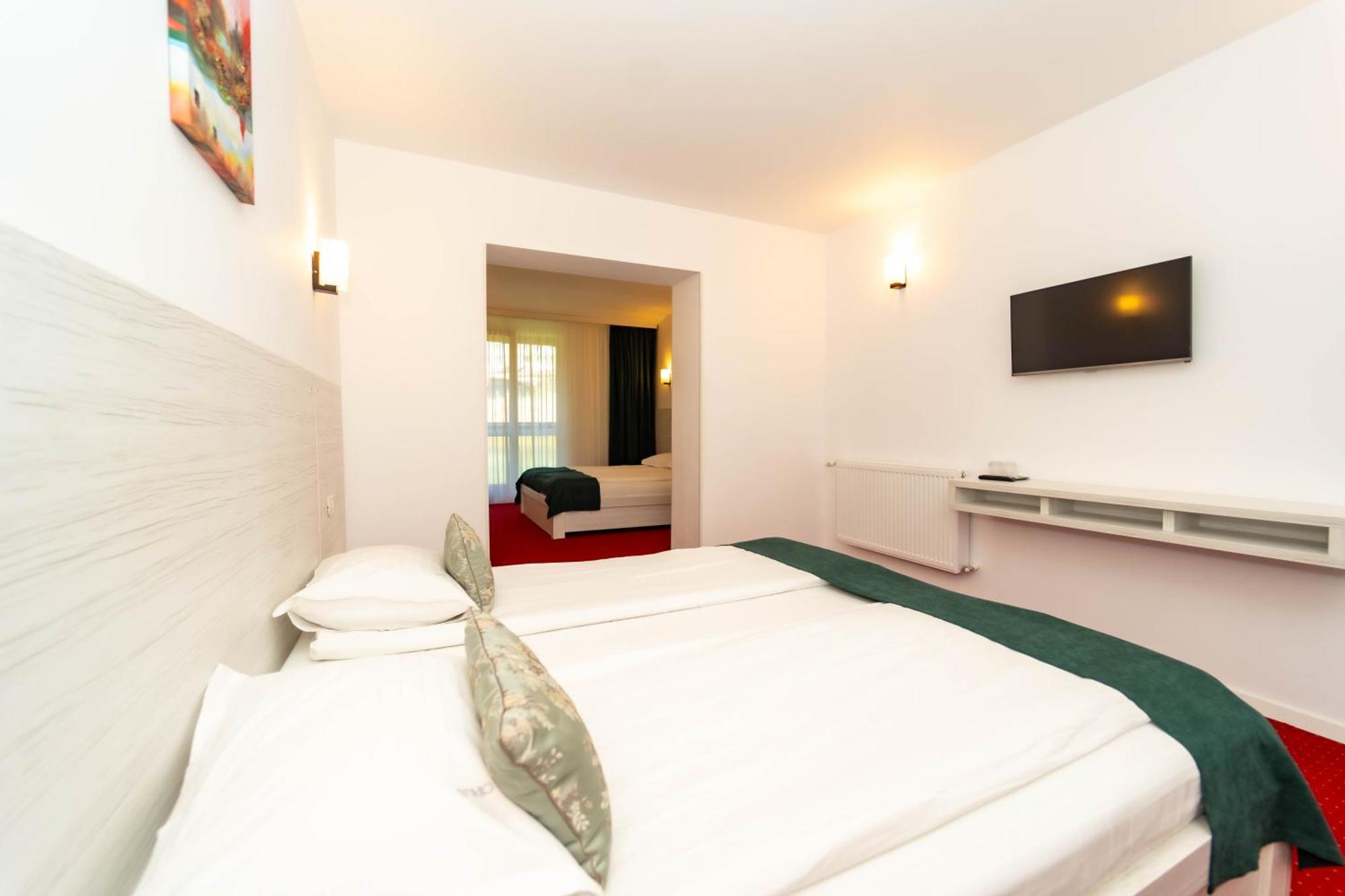 Hotel Cirus Predeal Exteriör bild
