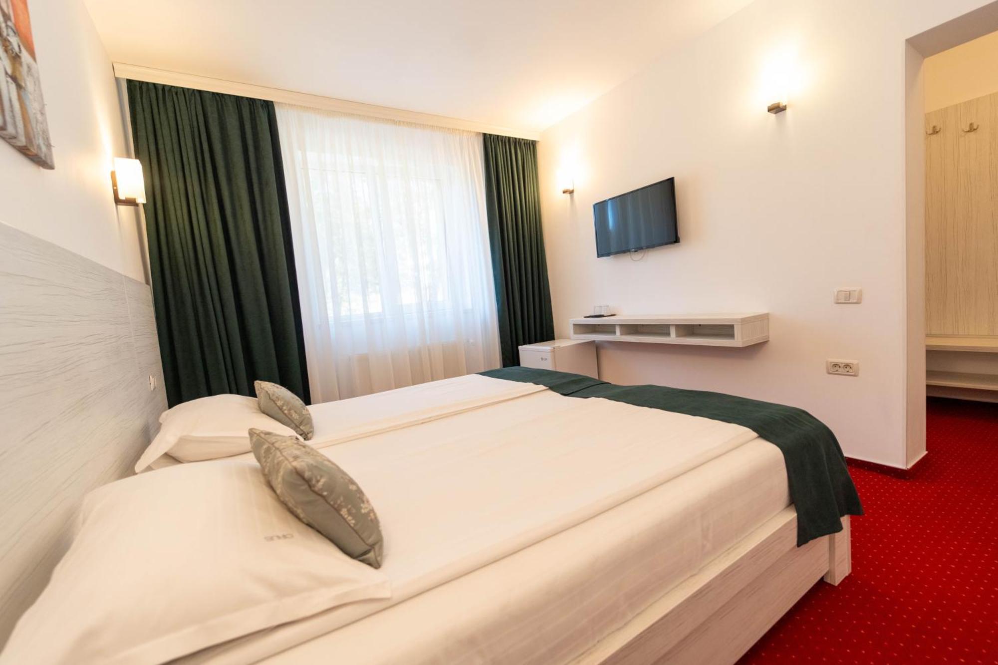 Hotel Cirus Predeal Exteriör bild