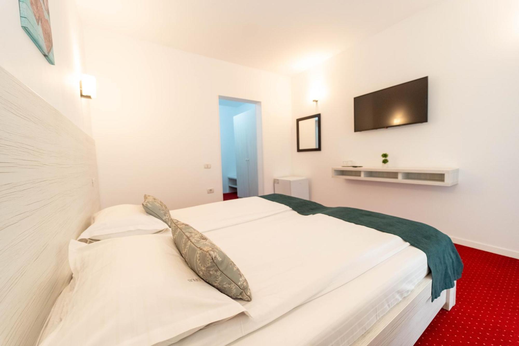 Hotel Cirus Predeal Exteriör bild